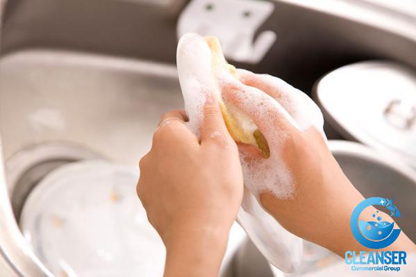 The Difference between Dishwashing Liquid and Other Dishwashing